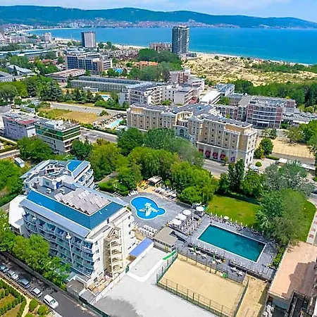 فندق Aquamarine 4*