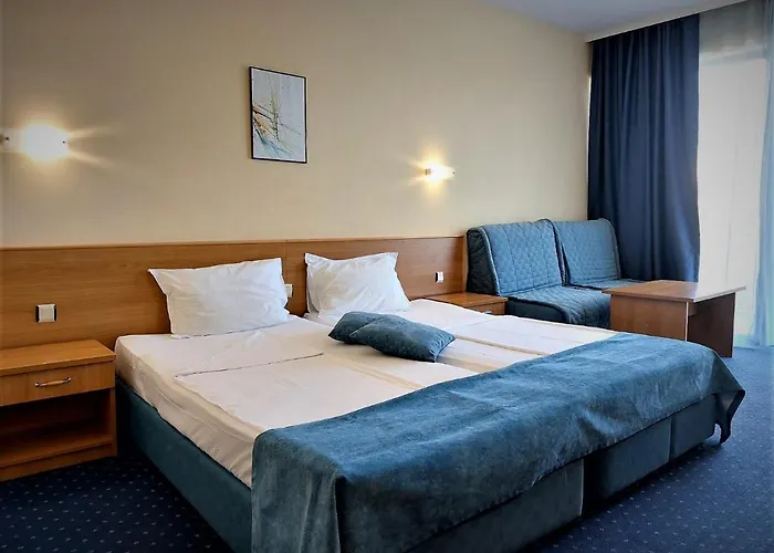 Отель Aquamarine 4*