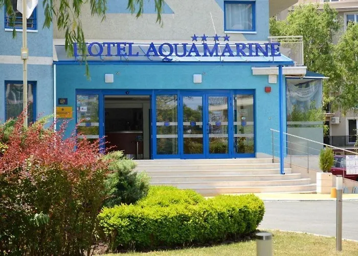 Отель Aquamarine 4*
