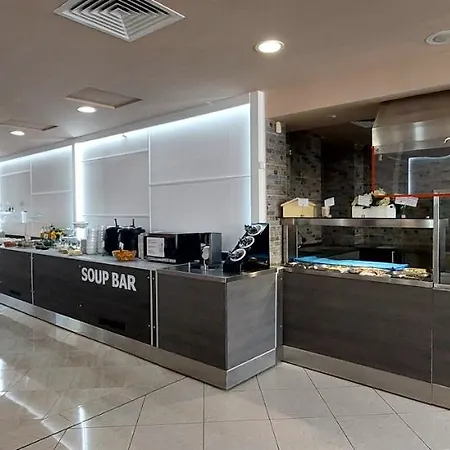 海蓝宝石酒店 - 全包 酒店 4*