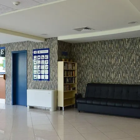 海蓝宝石酒店 - 全包 酒店 阳光海滩