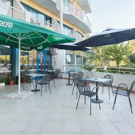 海蓝宝石酒店 - 全包 酒店